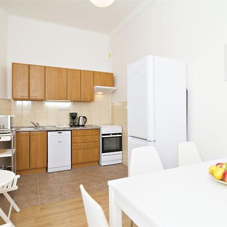Apartments With 2 Bathrooms- 5 Minutes From Old Town - 102 M2 Praha Exteriér fotografie