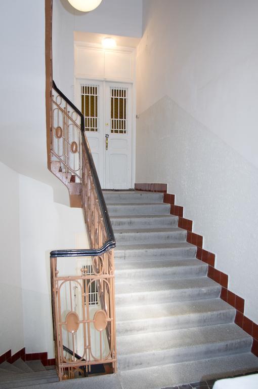 Apartments With 2 Bathrooms- 5 Minutes From Old Town - 102 M2 Praha Exteriér fotografie