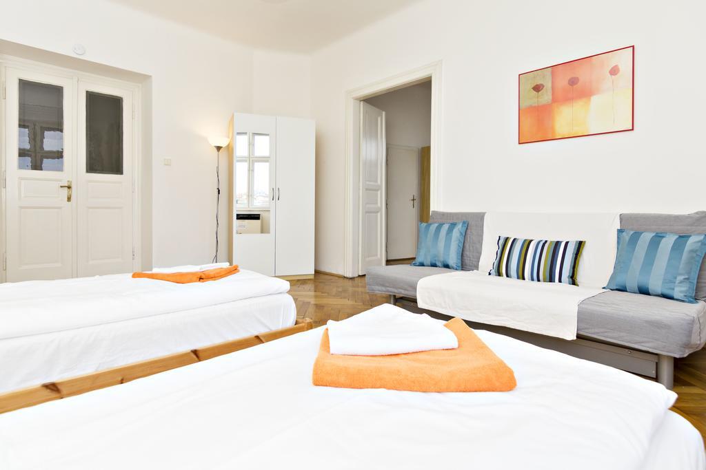 Apartments With 2 Bathrooms- 5 Minutes From Old Town - 102 M2 Praha Exteriér fotografie