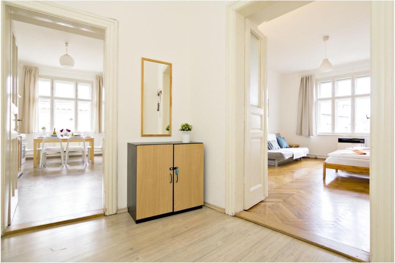 Apartments With 2 Bathrooms- 5 Minutes From Old Town - 102 M2 Praha Exteriér fotografie