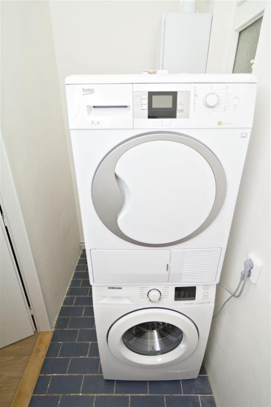 Apartments With 2 Bathrooms- 5 Minutes From Old Town - 102 M2 Praha Exteriér fotografie